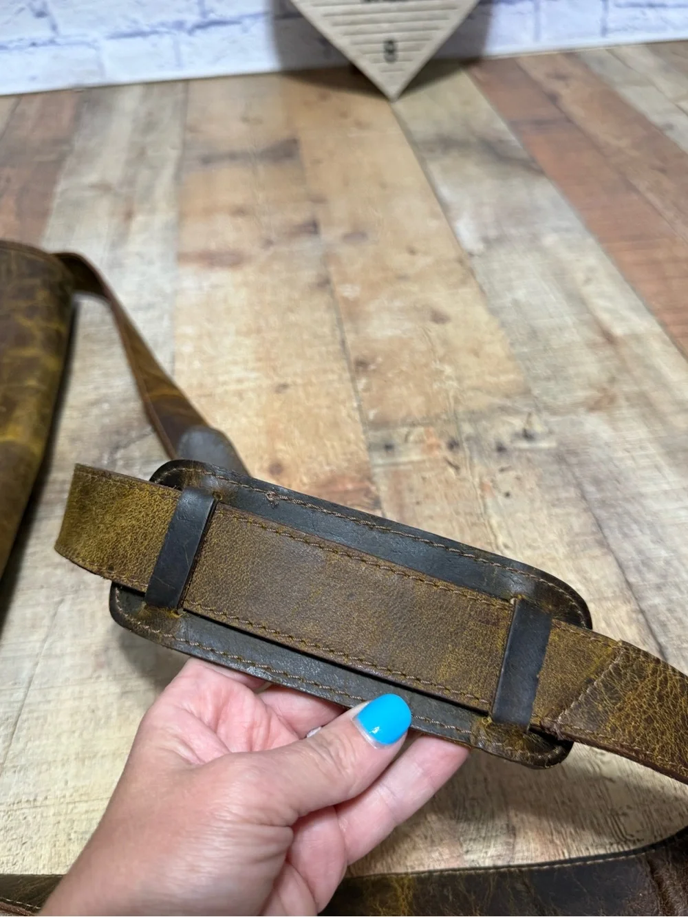 Rustic Leather Satchel Messenger Bag – Distressed Brown – No Brand